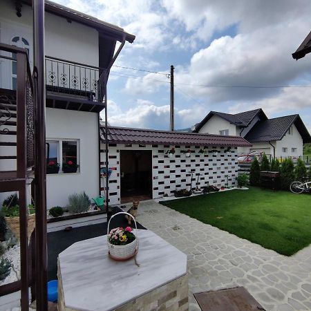 Vizuina Lupului Hotel Gura Humorului Exterior foto
